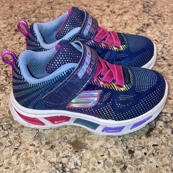 navy skechers size 6